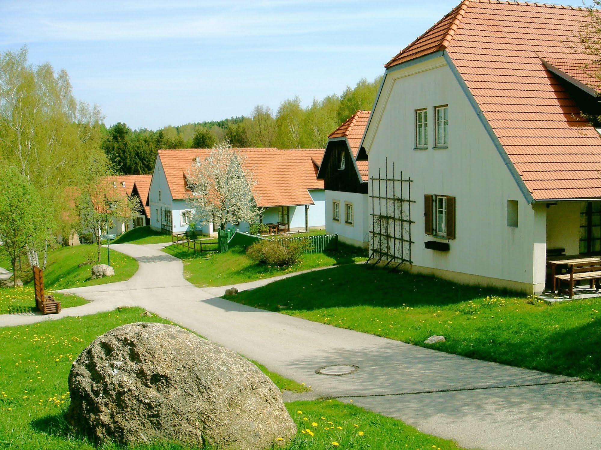 Theater- Und Feriendorf Koenigsleitn Gmbh Hotel Litschau Kültér fotó